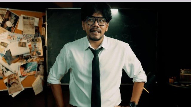 Isi Rapor SMA Ferry Irwandi Dibuka, 40 Hari Tak Masuk Sekolah Tapi Jadi Wakil Cerdas Cermat