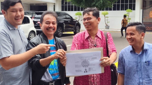 Kubu Roy Suryo Terima Fotokopi Ijazah Jokowi Saat Pencalonan 2014 dari KPU, Ini Penampakannya!