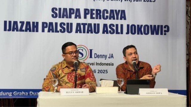 Mantan Sekjen Projo Bongkar ‘Bukti’ Ijazah Palsu Jokowi!