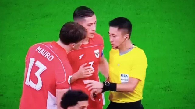 Media Asing Soroti 2 Keputusan ‘Aneh’ Wasit Ma Ning yang Rugikan Timnas Indonesia