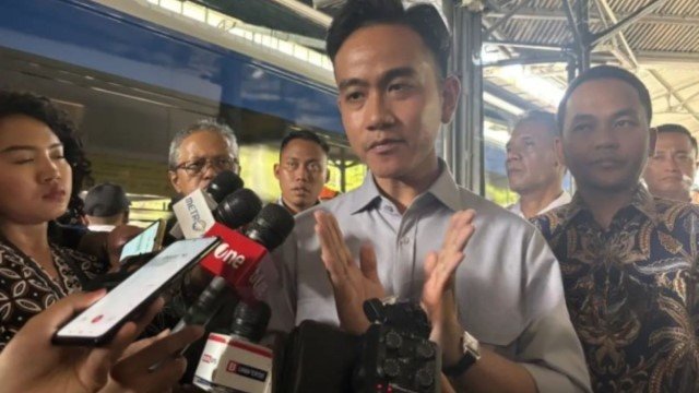 Survei Poltracking: 71% Puas Kinerja Wapres, Statistik atau Dongeng Politik?