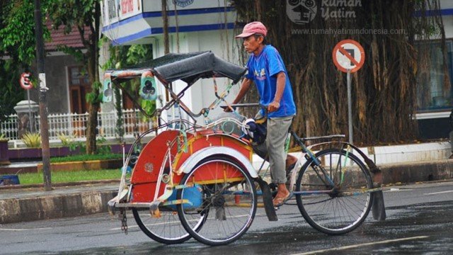 Tukang Becak Mendadak Kaya Raya, Dapat Rp 117 Miliar Hanya Semalam!