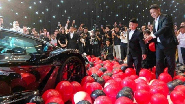 HEBOH! Lamborghini Rp25 Miliar Jadi Hadiah Ultah Anak 9 Tahun di Makassar, Ortunya Bukan Orang Sembarangan