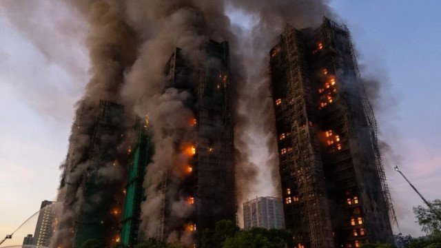 Hal ‘Tak Biasa’ Ditemukan di Lokasi Kebakaran Dahsyat Apartemen Hong Kong