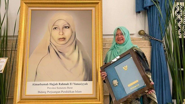 KISAH Rahmah El Yunusiyyah: Pahlawan Nasional dan Syaikhah Pertama dari Universitas Al-Azhar