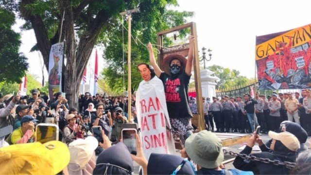 Kemarahan Publik Memuncak, Seruan “Gantung Jokowi” Menggema!