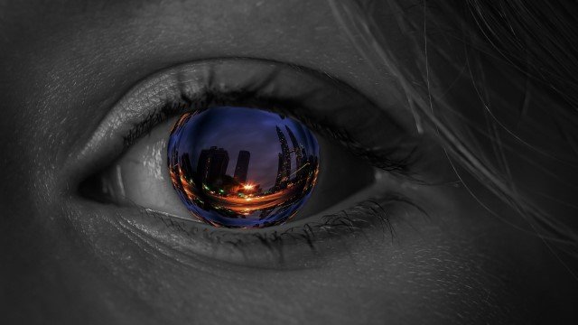 Mengoptimalkan Kualitas Penglihatan Pendekatan Kontemporer dalam Koreksi Refraksi Mata