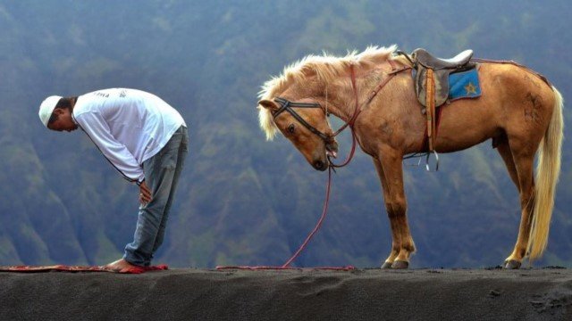 Tempat-Tempat ‘Terlarang’ untuk Shalat, di Mana Saja?