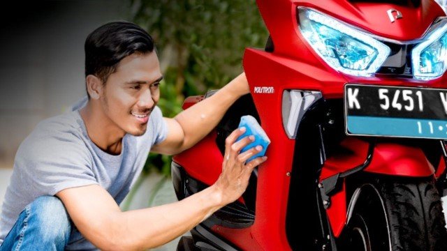 Wajib Tahu! 4 Cara Merawat Motor Listrik Agar Baterai Awet dan Tidak Cepat Soak
