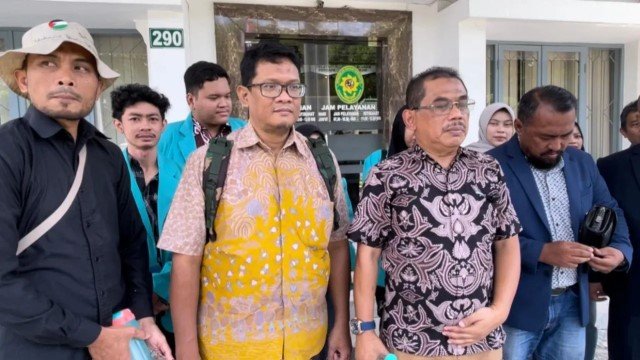 Alumni UGM Penggugat Citizen Lawsuit Ijazah Jokowi Yakin Menang 150 Persen, Ini Alasannya!