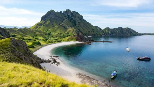 Tour Komodo dari Lombok — Perjalanan 4 Hari 3 Malam dengan Harga Spesial 2025