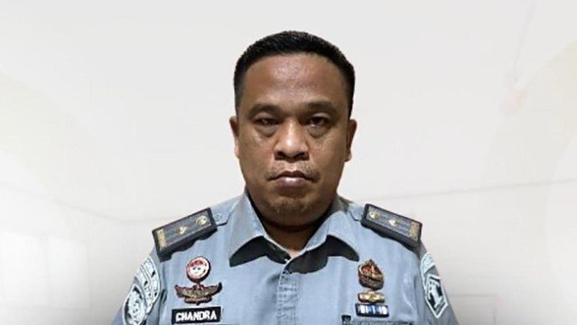 UPDATE! Kalapas Enemawira ‘Dinonaktifkan’ Usai Paksa Napi Muslim Makan Anjing