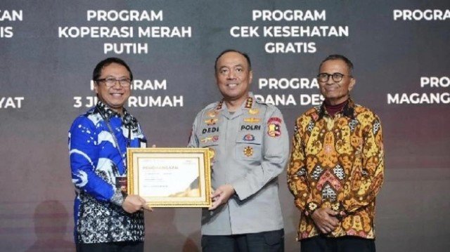 WOW! Polri Sabet Gelar Lembaga Negara Terpopuler di Disway Award 2025