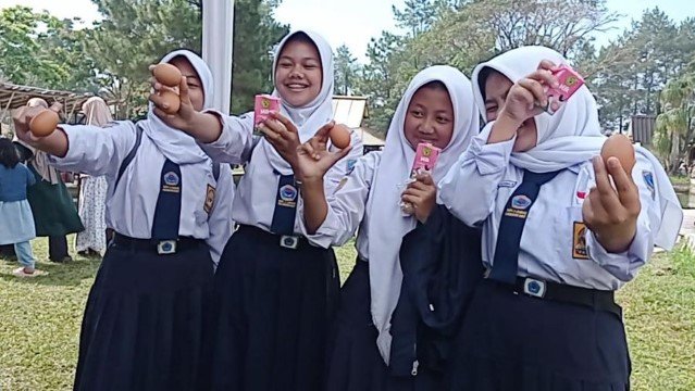 Anak SMP di Kediri Dikasih Rp 2,1 M dari Presiden, Auto Jadi Miliarder!