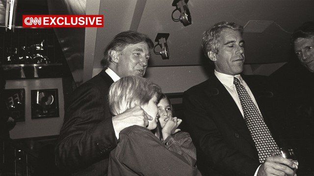 Jutaan Dokumen Rahasia Jeffrey Epstein Dirilis, Nama Donald Trump Muncul 5.300 Kali