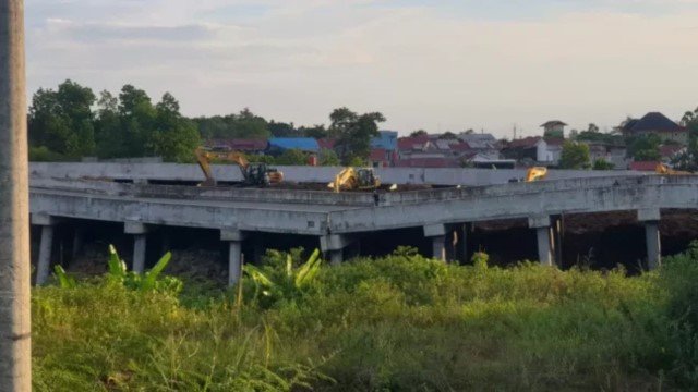 Ya Ampun! Baru Diresmikan, Jalan Tol IKN Ambruk Diterjang Hujan Deras