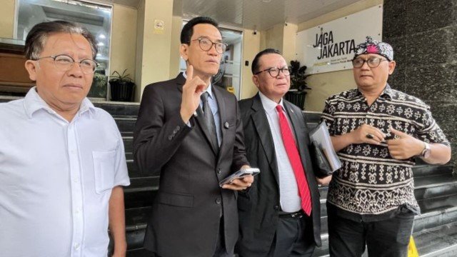 HEBOH Salinan Ijazah Jokowi Tanpa Sensor, Refly Harun Hasil Penelitian Roy Suryo 99,9 Persen Palsu!