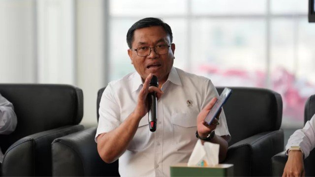 KACAU! Sekelas Wakil Kepala BGN, Menyandang Pangkat Irjenpol, Membalas Kritik Ketua BEM UGM dengan 'Emoji Monyet'