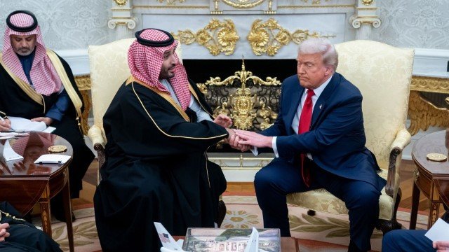 Laporan NYT: Pangeran MBS ‘Bisiki’ Trump Untuk Terus Serang Iran