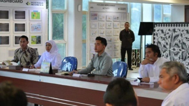 MOMEN Wapres Gibran Pimpin Rakor Penanganan Banjir di Tuban