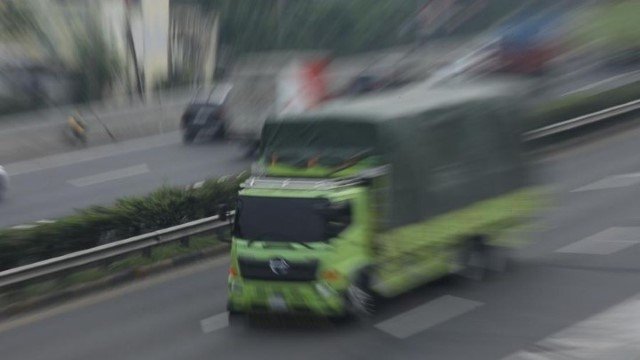 Orang Terkaya RI Mendadak Jadi Sopir Truk, Warga Kaget Sampai Pingsan