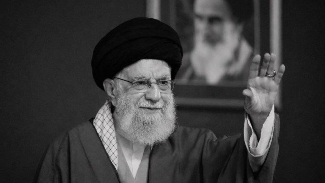 TERUNGKAP Setelah Kematian Ayatollah Ali Khamenei, Ini Rahasia Besar Yang Disembunyikannya Selama 45 Tahun!