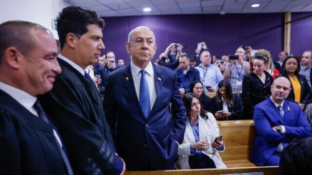 Benjamin Netanyahu Resmi Diseret ke Pengadilan Duduk di Kursi Terdakwa!