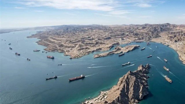 Mengenal Selat Hormuz Yang 'Ajaib' Secara Geologi