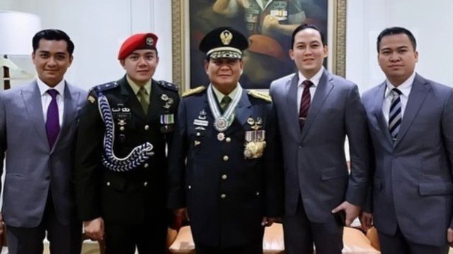 The Hambalang Boys, Bagaimana Mereka Bisa Sedekat Itu dengan Prabowo Subianto