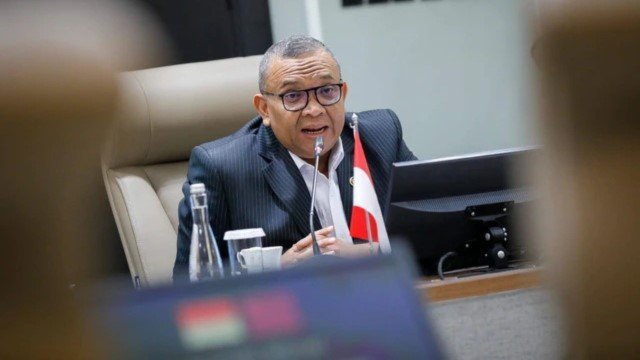 DARURAT! Indonesia Dihantui Jutaan Pengangguran, Wamenaker Desak Anak Muda Jangan Cuma Cari Kerja, Tapi Ciptakan Lapangan Kerja