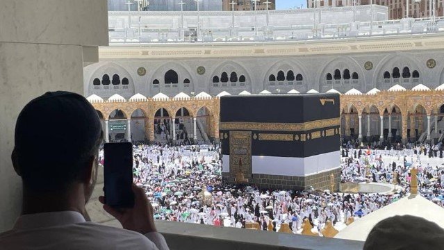 Isak Tangis Pecah di Tanah Suci! Haji Resmi Dibatalkan, Jemaah Terpaksa Angkat Koper Tinggalkan Makkah Sebelum Waktunya