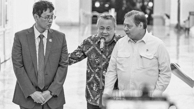 Istana Membara! Gubernur BI & Menkeu Keluar Bawa Kabar Mengejutkan 3 Poin Penting Ini Bakal Ubah Nasib Rakyat