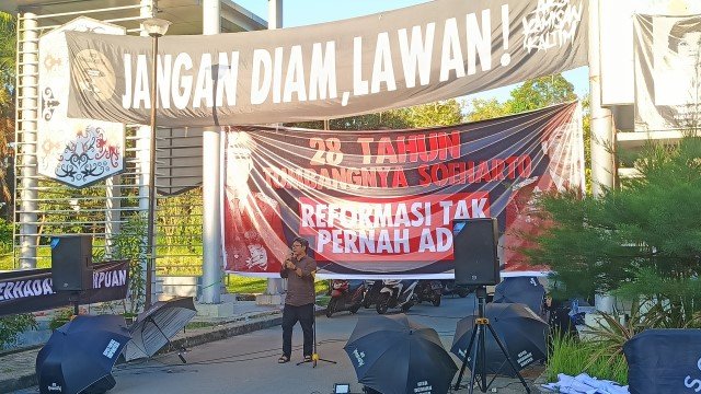 Kritik Keras Saiful Mujani: Partai-Partai di Senayan Membajak Reformasi, Diam Saat Perayaan 28 Tahun Reformasi Dilarang!