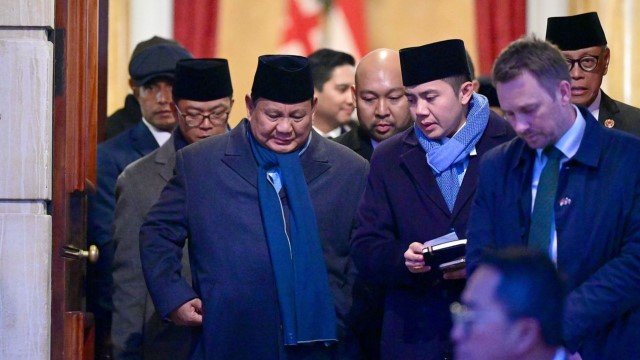 Mantan Wamenlu Buka-Bukaan Presiden 'Hobi' Plesiran, Habiskan Ratusan Miliar Rupiah Uang Rakyat Sekali Terbang!