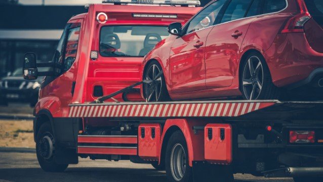 Navigating Vehicle Breakdowns A Complete Guide to Reliable Towing Solutions