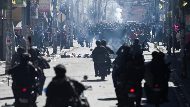 Bolivia Darurat! Presiden Resmi Kerahkan Militer di Tengah Amukan Massa Yang Menuntut Pemakzulan