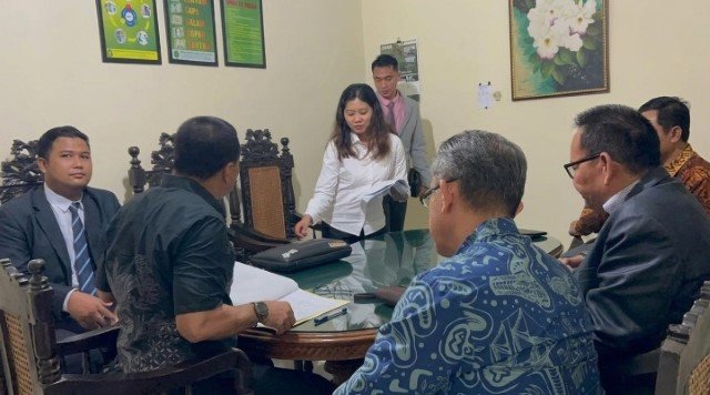 Bubar dalam 5 Menit! Terungkap Alasan Kilat Mediasi Gugatan Ijazah Jokowi, Benarkah Ada 'Harga Fantastis' di Baliknya