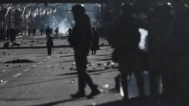 Demo Anti Presiden Kian Brutal! Eks Rezim Dituding Jadi Biang Kerok di Balik Gelombang Demonstrasi Hebat