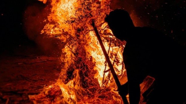 KEJI! Tiga Santri Disiram BBM Lalu Dibakar Hidup-Hidup, Satu Korban Tewas Mengenaskan