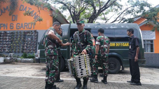 Bikin Publik Melongo! Urusan Dapur Program MBG Malah Libatkan TNI, Aktivis Ingatkan Ini Bukan Operasi Perang