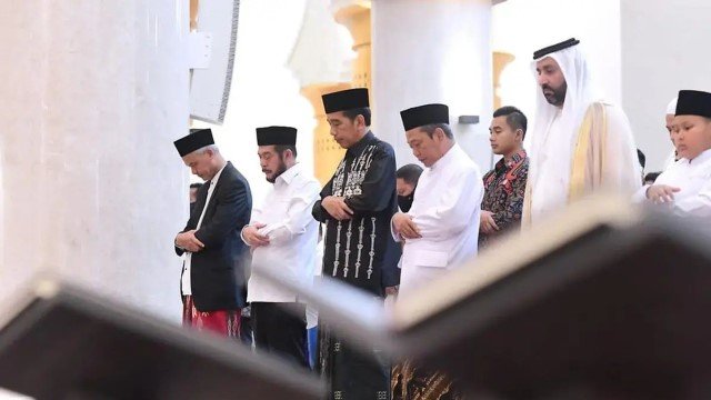 Geger Pengakuan Mengejutkan Mahfud MD! Bongkar Kebiasaan Salat Jokowi Yang Tak Banyak Orang Tahu