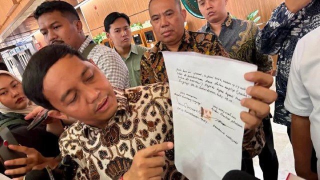 Ketar-Ketir Nyaris Terseret? Menhut Raja Juli Buru-Buru Kembalikan Amplop Bupati Kuansing Sebelum OTT KPK