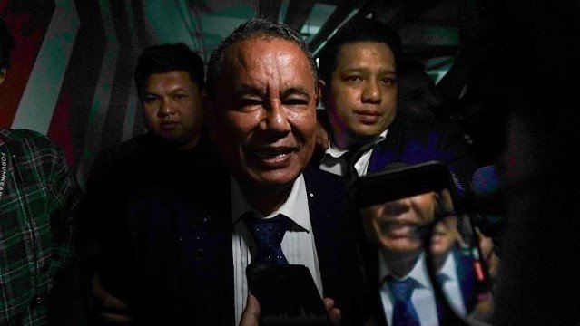 Mengejutkan! Hotman Paris Sambangi Gedung Bundar, Sinyal Kuat Jadi Kuasa Hukum Febrie Adriansyah?