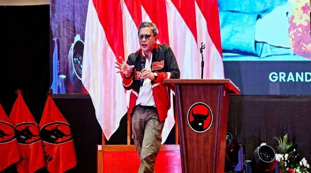 Musuh Jadi Sekutu Publik Syok Berat Pasca Terungkap Kedekatan PDIP dan Rocky Gerung yang Selama Ini Ditutupi