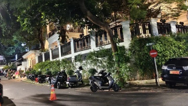 Rumah Jampidsus Febrie Adriansyah Dijaga Puluhan Anggota TNI, Ada Apa