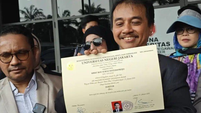 Terungkap! Bukan Di-DO Seperti Isu Beredar, Ini Alasan Roy Suryo Baru Ambil Ijazahnya Usai 2 Tahun Lulus