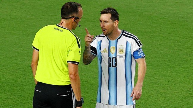 VIRAL! Messi ‘Ngamuk’ ke Wasit Asal Portugal di Piala Dunia 2026