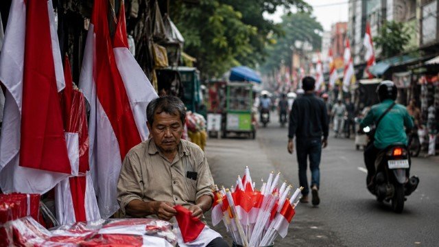 Bendera Merah Putih Sepi Peminat Jelang 17 Agustus, Pengamat Sinyal 'Perlawanan Sunyi' Kekecewaan Rakyat Pada Prabowo!