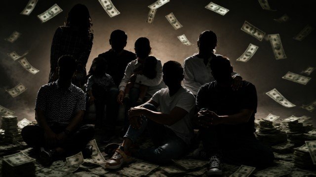 Bikin Satu Indonesia Syok! Pengamat Bongkar Habis-Habisan Jejak Kekayaan Triliunan Keluarga Solo