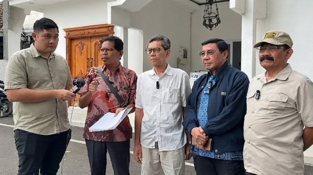 Ijazah Jokowi Tak Tercatat di ANRI, Bonatua Bersama Purnawirawan Jenderal TNI Layangkan Somasi ke KPU!
